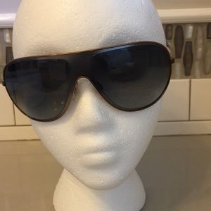 Dolce & Gabbana Aviator Style Sunnies!